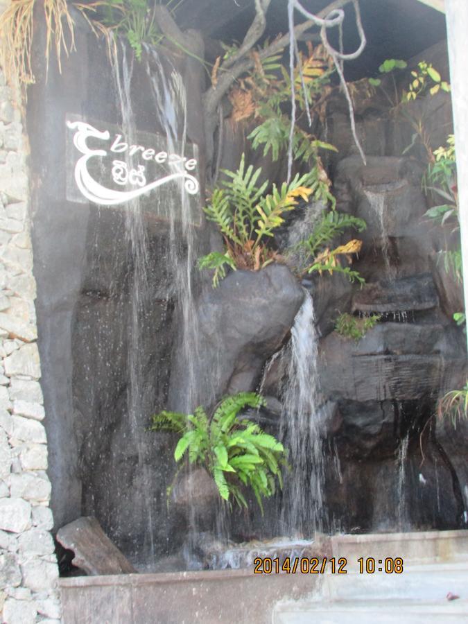 The Breeze Hotel Elpitiya  Extérieur photo