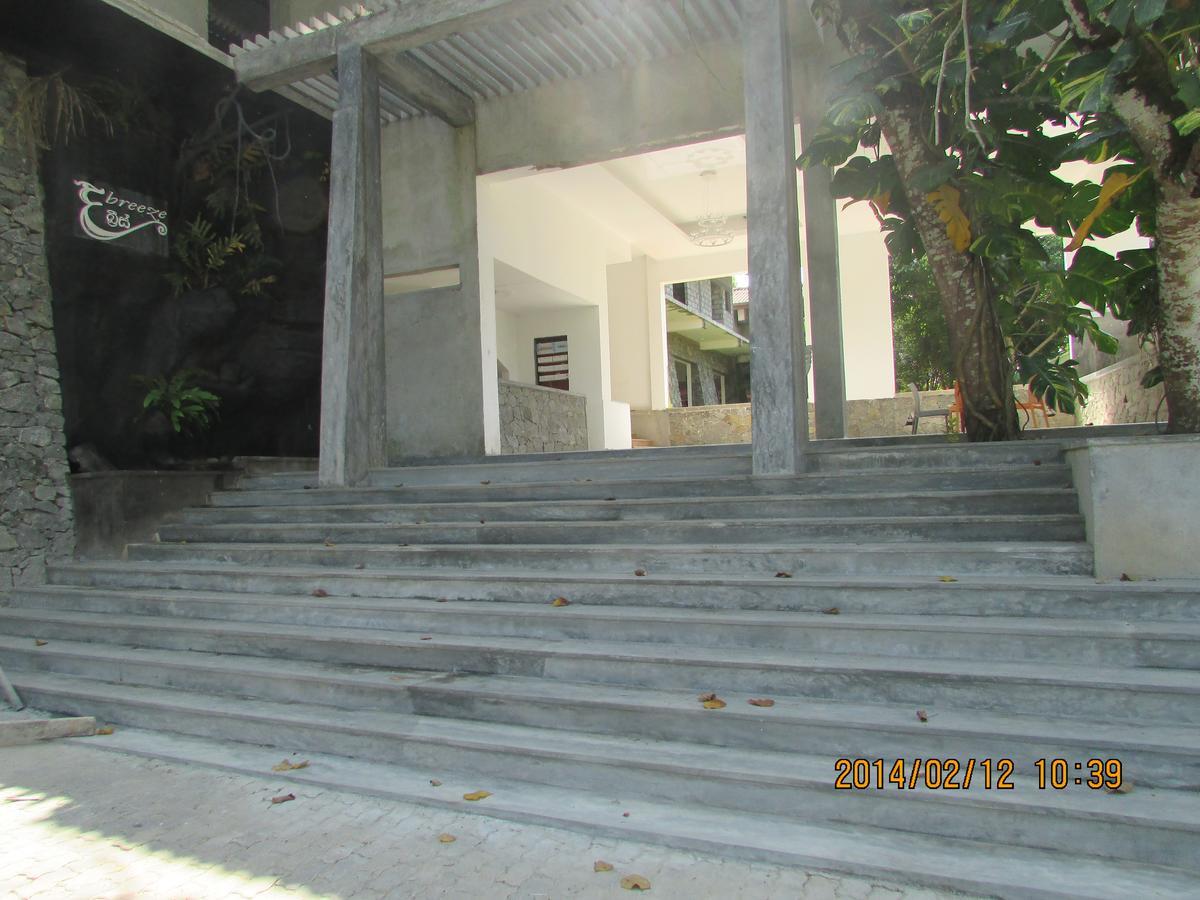 The Breeze Hotel Elpitiya  Extérieur photo