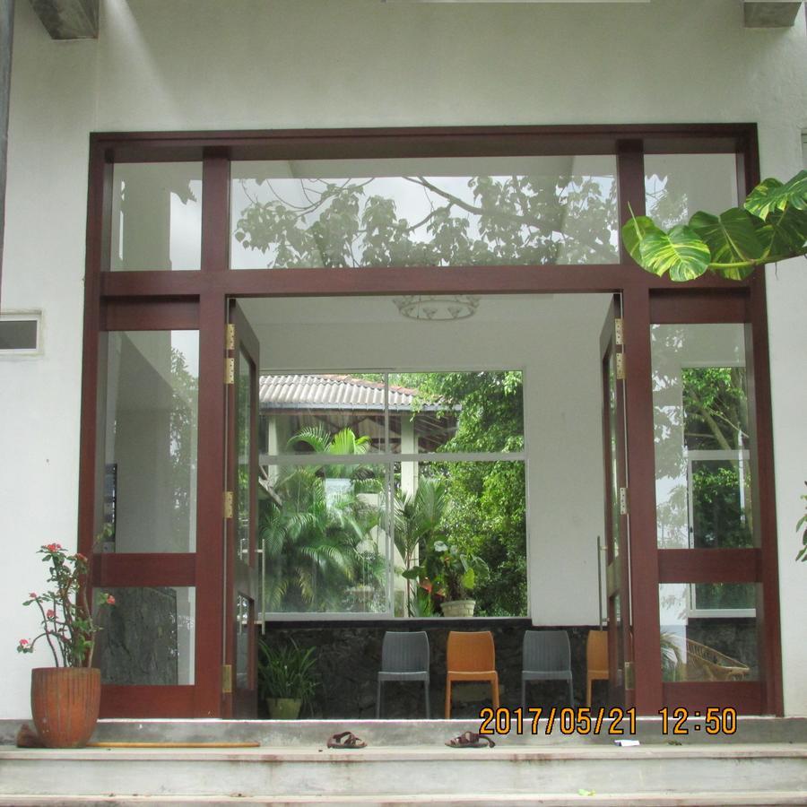The Breeze Hotel Elpitiya  Extérieur photo