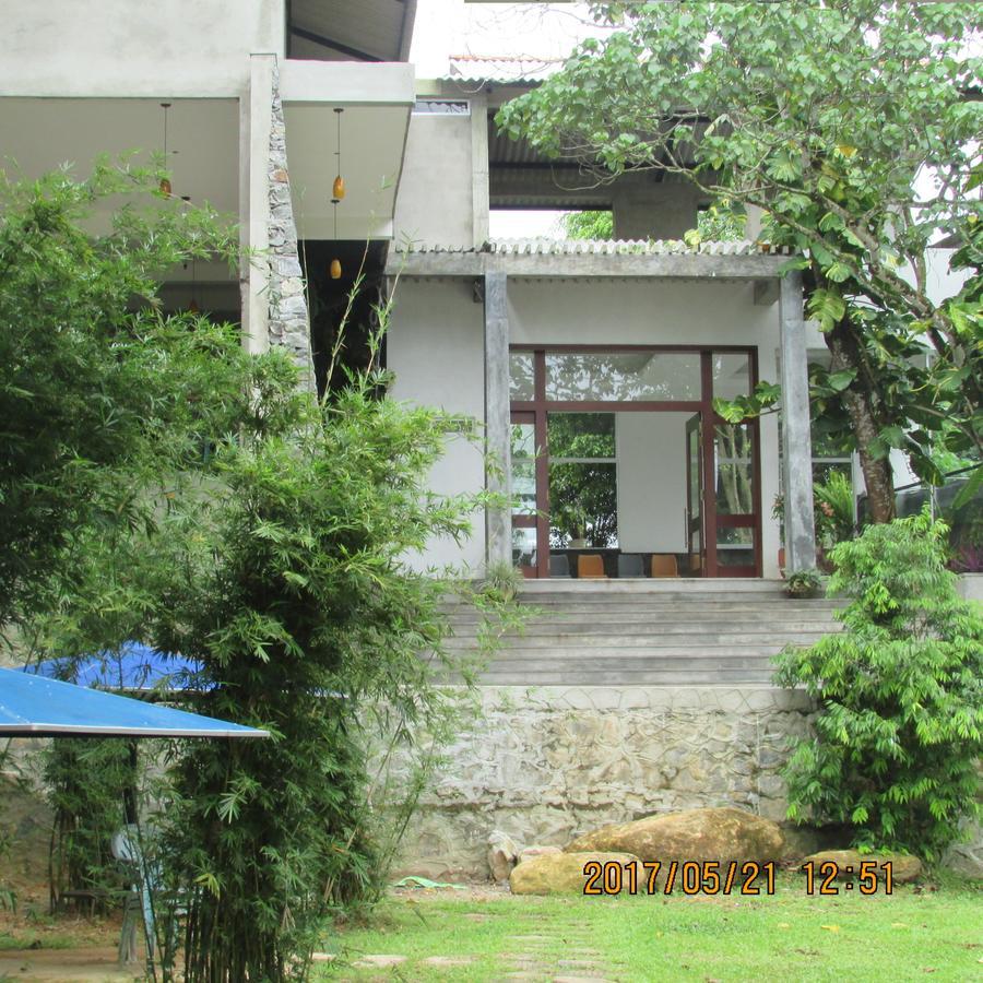 The Breeze Hotel Elpitiya  Extérieur photo